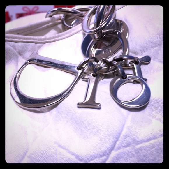 HP 4/9 VTG DIOR White Leather Quilted Shoulder Bag - Picture 3 of 8